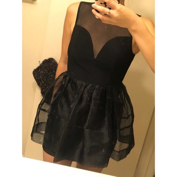 Windsor Black Semi-Sheer Poofy Dress - Picture 2 of 8